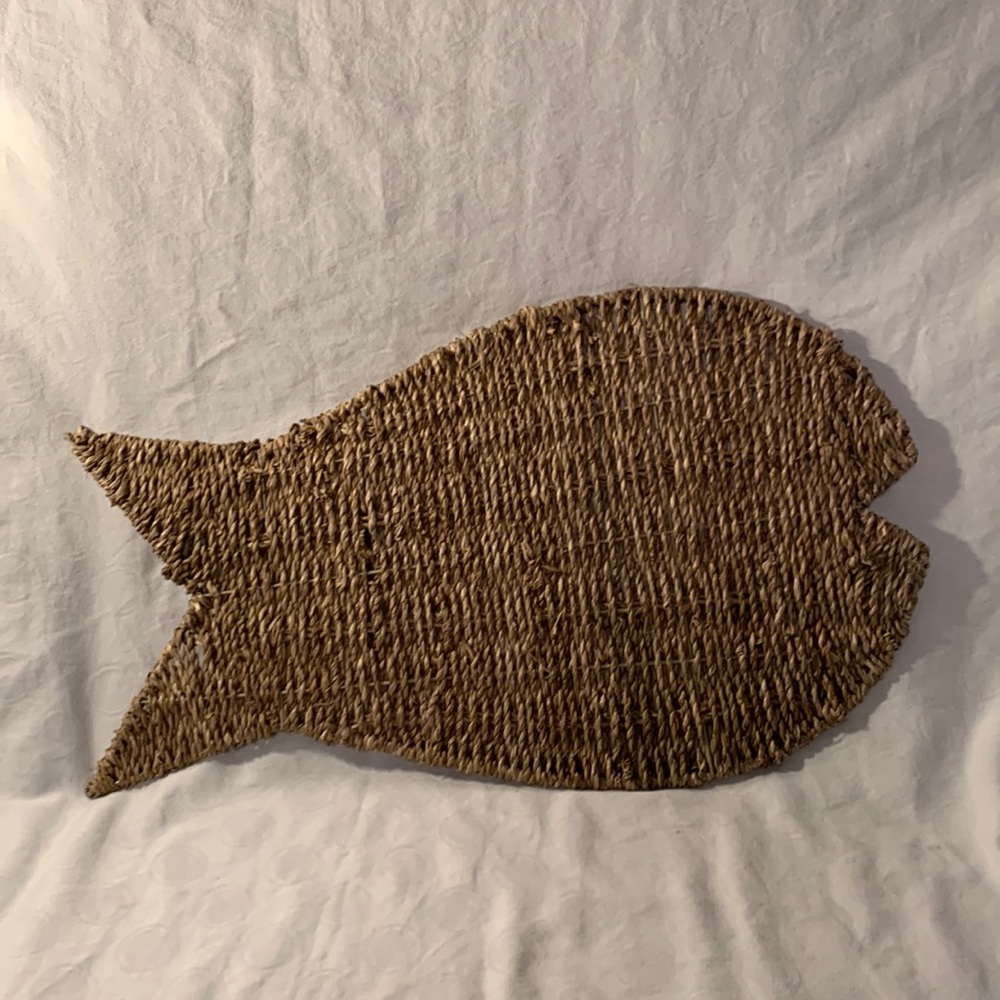 Large 20” Wide Wicker Fish Wall Hanging Natural